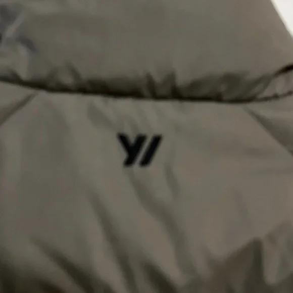 James Perse Yosemite Down Puffer Jacket size 1
EUC beautiful taupe color - Picture 6 of 10